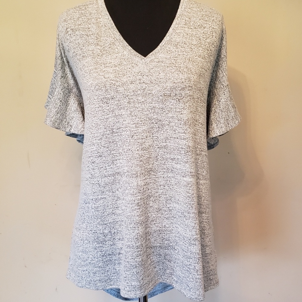 Gray Flutter Sleeve V-Neck Sweater-knit